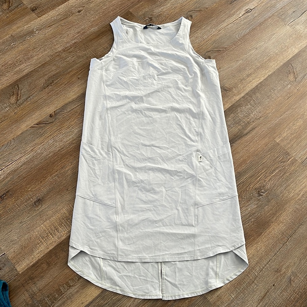 North Face Dress. No tags but never worn. Smoke free home. New condition